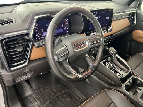 Used 2024 GMC Canyon AT4 w/ AT4 Premium Package image 17