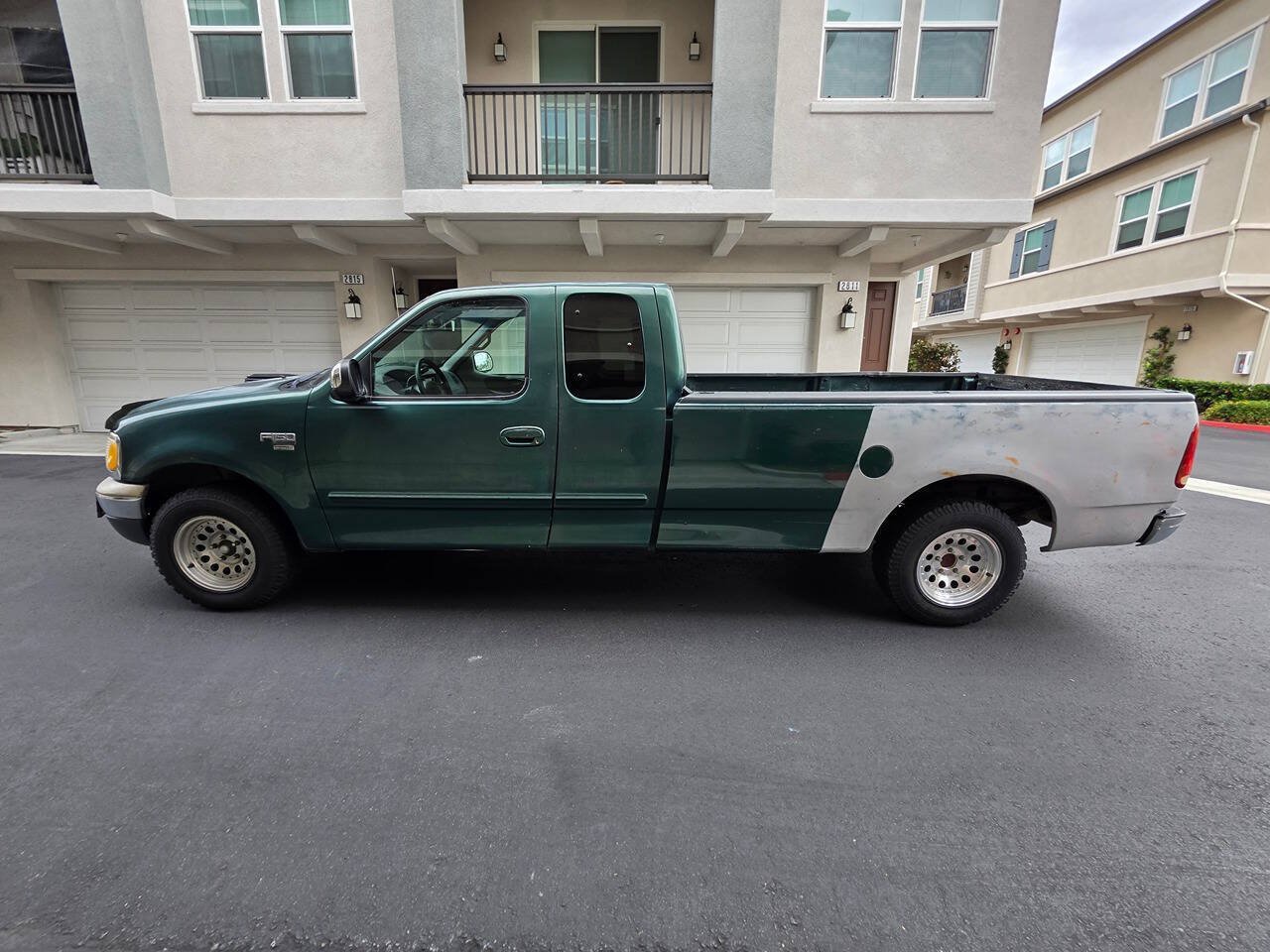 Used 1999 Ford F150 Lariat RWD image 9