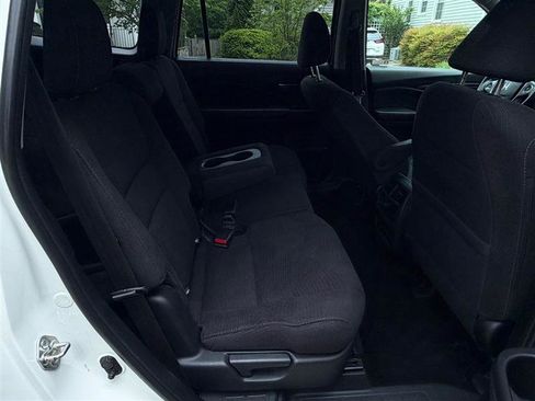 Used 2018 Honda Pilot LX image 24