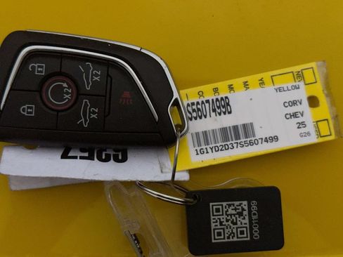 Used 2025 Chevrolet Corvette Z06 RWD image 37