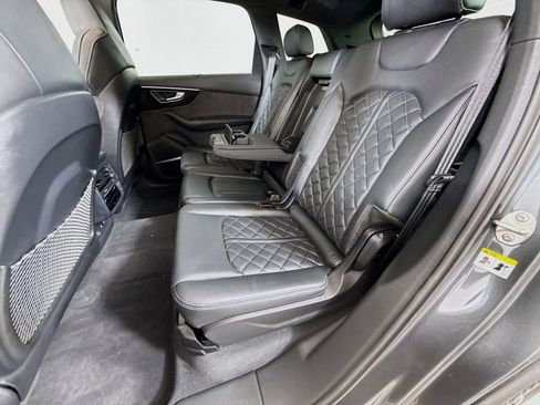 Used 2021 Audi SQ7 Premium Plus image 24