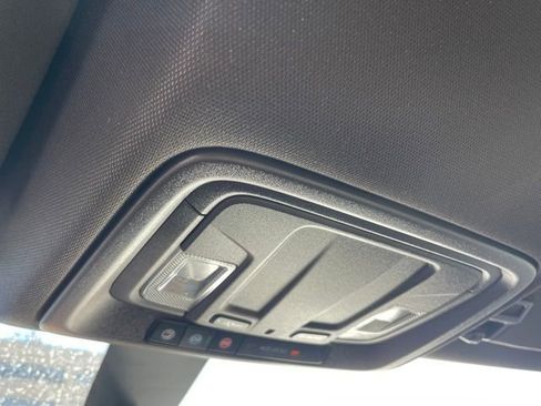 Used 2022 GMC Sierra 3500 SLE w/ SLE Convenience Package image 24