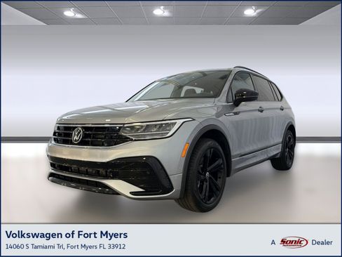 Certified 2023 Volkswagen Tiguan SE R-Line image 1