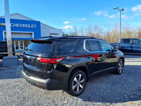 Used 2023 Chevrolet Traverse LT image 7