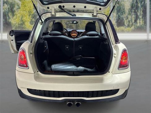Used 2010 MINI Cooper S image 11