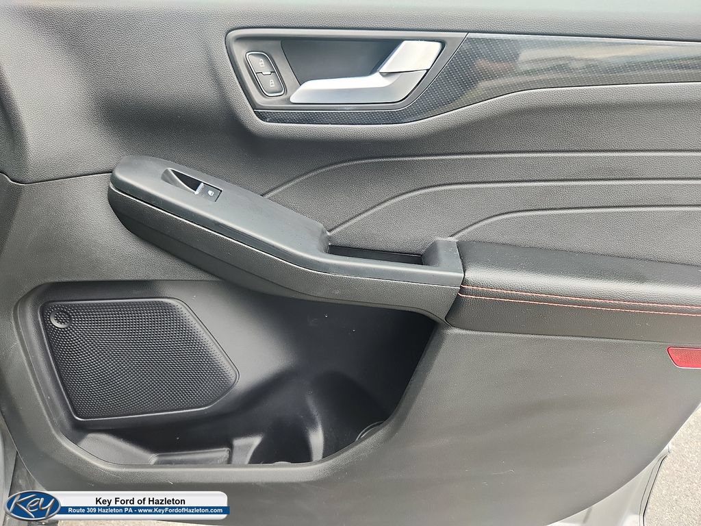 Used 2023 Ford Escape ST-Line AWD/4WD image 35
