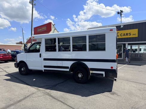 Used 2006 Chevrolet Express 3500 w/ School Bus Package image 11