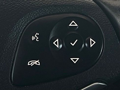 Used 2014 Chevrolet Impala LT w/ Premium Seating Package FWD image 9