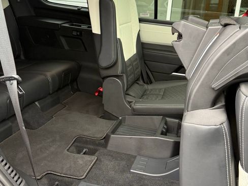 Used 2025 Toyota Sequoia Capstone image 33