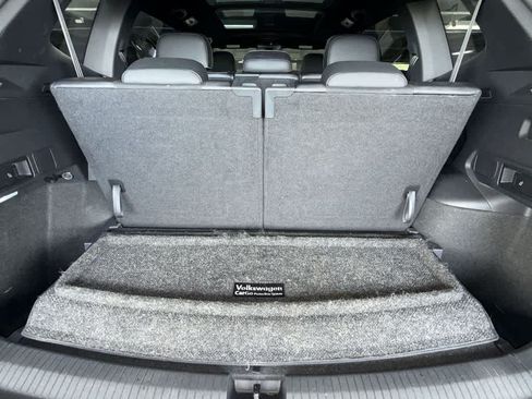 Certified 2023 Volkswagen Tiguan SE R-Line FWD image 25