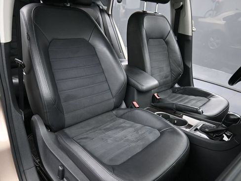 Used 2015 Volkswagen Passat TDI SEL Premium FWD image 20