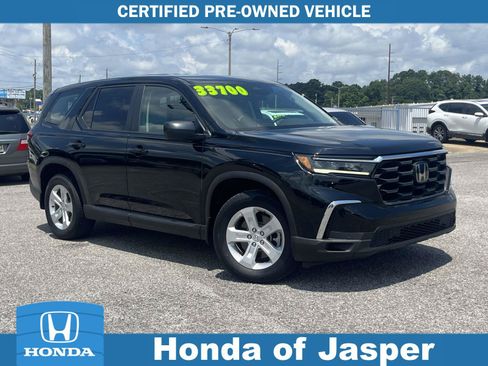Used 2023 Honda Pilot LX image 1