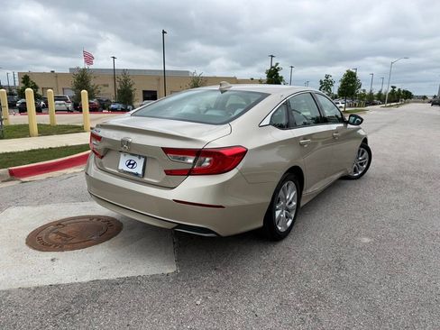 Used 2019 Honda Accord LX image 5