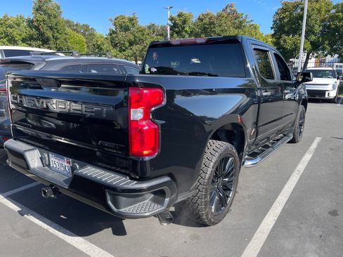 Used 2022 Chevrolet Silverado 1500 Custom w/ Safety Confidence Package RWD image 2