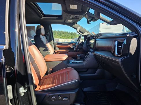 Used 2023 GMC Sierra 1500 Denali Ultimate AWD/4WD image 10