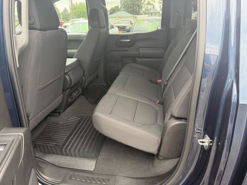 Used 2022 Chevrolet Silverado 1500 LT AWD/4WD image 12
