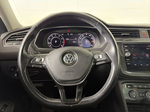 Used 2019 Volkswagen Tiguan SEL Premium image 28