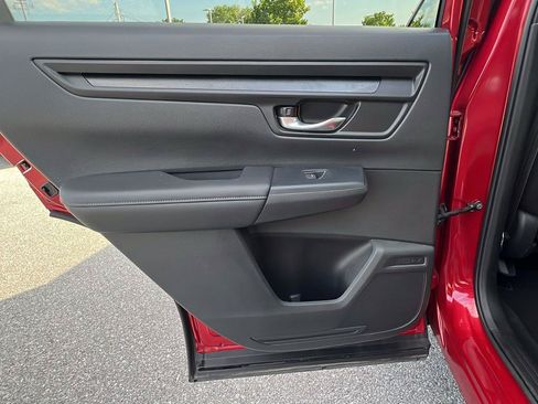 Used 2024 Honda CR-V EX image 17