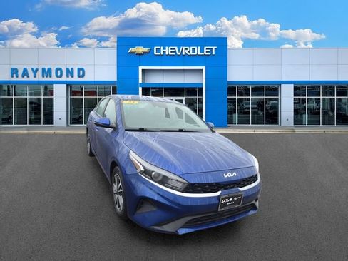Certified 2023 Kia Forte LXS w/ LXS Technology Package FWD image 9