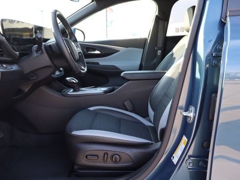 Used 2024 Buick Envista Preferred w/ Convenience I Package image 9