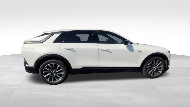 Certified 2024 Cadillac Lyriq Sport AWD/4WD image 8