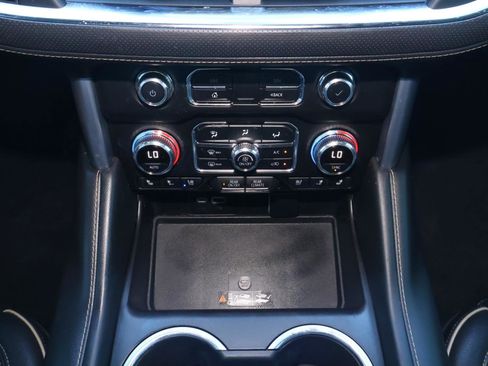 Used 2022 GMC Yukon SLT w/ SLT Premium Package image 28