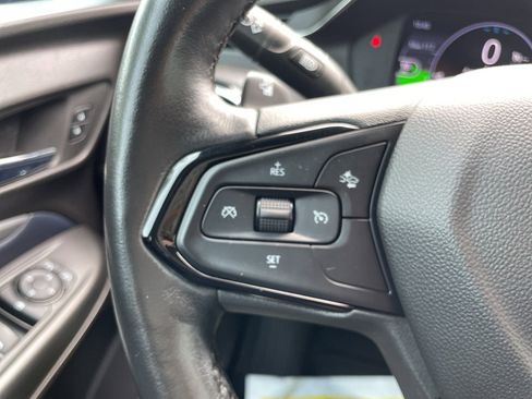 Used 2022 Chevrolet Bolt EUV LT w/ Convenience Package FWD image 23