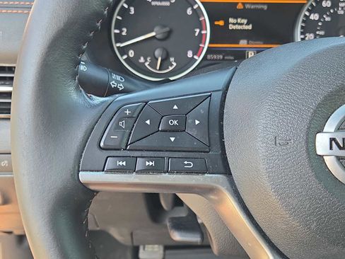 Used 2022 Nissan Sentra SR w/ Lighting Package FWD image 21
