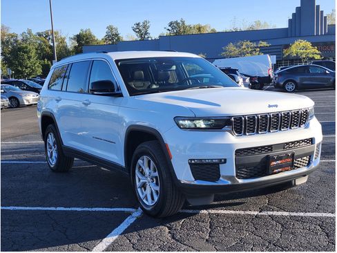 Used 2022 Jeep Grand Cherokee L Limited image 23