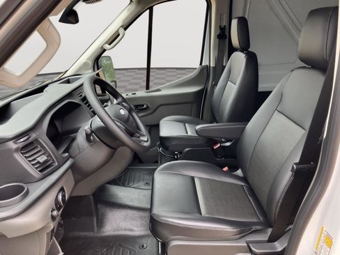 New 2026 Ford Transit 250 148 Medium Roof RWD image 10
