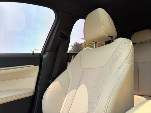 Used 2023 BMW i4 eDrive40 w/ Premium Package RWD image 30