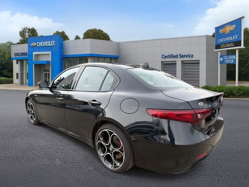 Used 2022 Alfa Romeo Giulia Veloce image 2