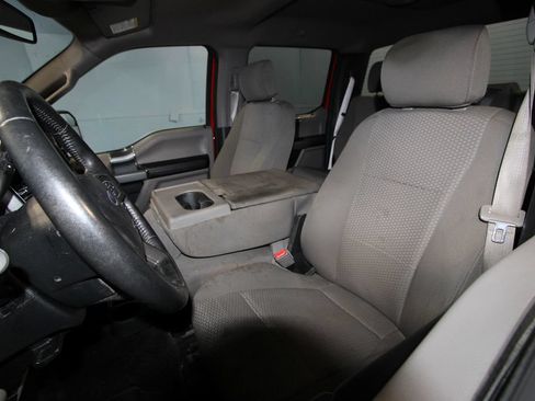 Used 2018 Ford F150 XLT w/ Equipment Group 302A Luxury AWD/4WD image 4