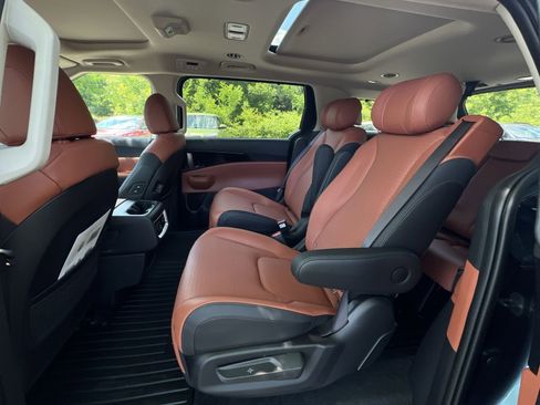New 2026 Kia Carnival SX Prestige FWD image 33