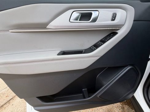 New 2026 Ford Explorer Active w/ Active Comfort Package RWD image 16