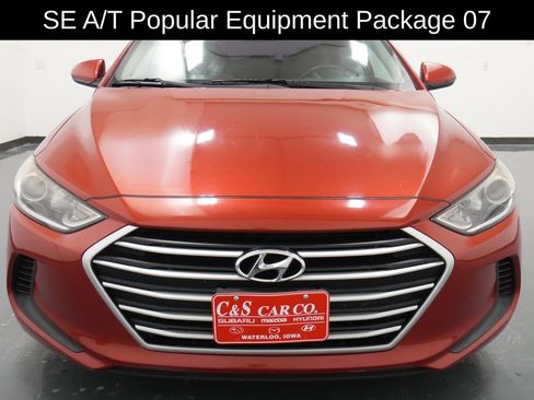 Used 2017 Hyundai Elantra SE FWD image 2
