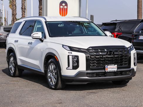 Used 2023 Hyundai Palisade SEL image 3