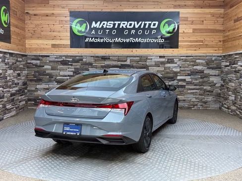 Certified 2023 Hyundai Elantra SEL FWD image 9