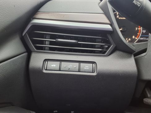 Used 2025 Nissan Altima 2.5 SV FWD image 30
