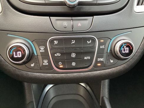 Used 2023 Chevrolet Malibu LT FWD image 18