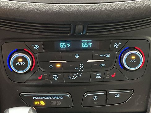 Used 2019 Ford Escape SEL AWD/4WD image 20