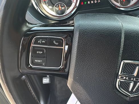 Used 2020 Dodge Grand Caravan SXT FWD image 14