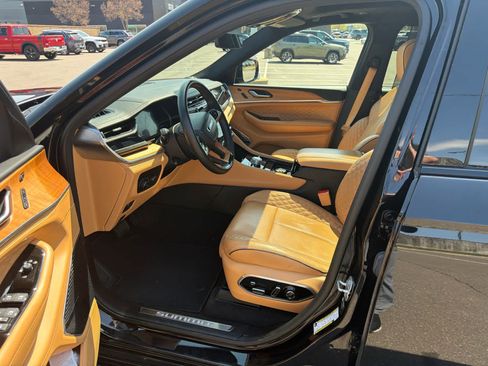 Used 2022 Jeep Grand Cherokee L Summit AWD/4WD image 9