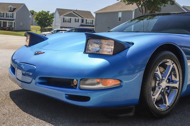 Used 1998 Chevrolet Corvette Coupe w/ Roof Pkg RWD image 80