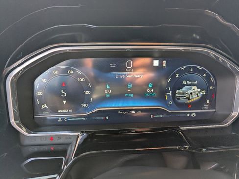 Used 2022 Chevrolet Silverado 1500 High Country w/ High Country Premium Package image 27