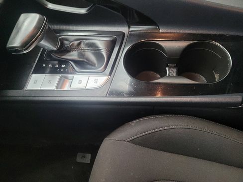 Used 2022 Hyundai Elantra SEL w/ Convenience Package image 26