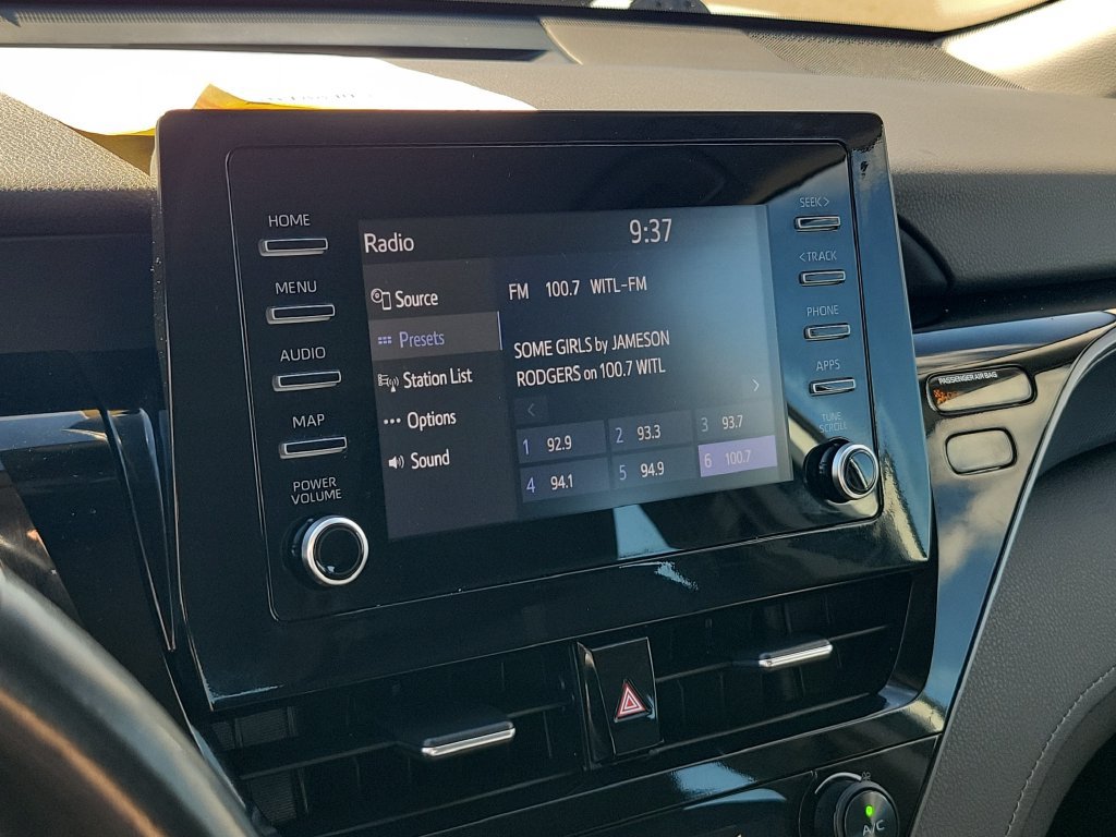 Used 2023 Toyota Camry SE FWD image 18