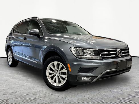 Used 2018 Volkswagen Tiguan SE AWD/4WD image 3