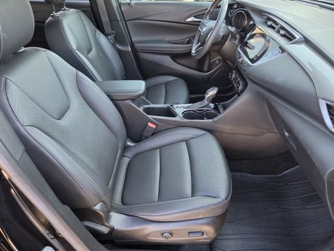 Used 2023 Buick Encore GX Essence w/ Experience Buick Package FWD image 12