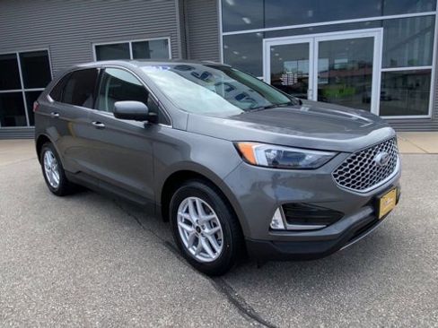 Certified 2023 Ford Edge SEL w/ Convenience Package AWD/4WD image 4